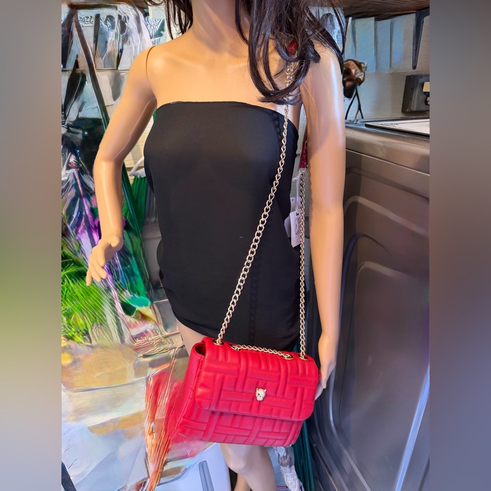 JESSICA SIMPSON Gillian Quilted Shoulder/Crossbody Chain Bag in Crimson Red - Picture 16 of 16